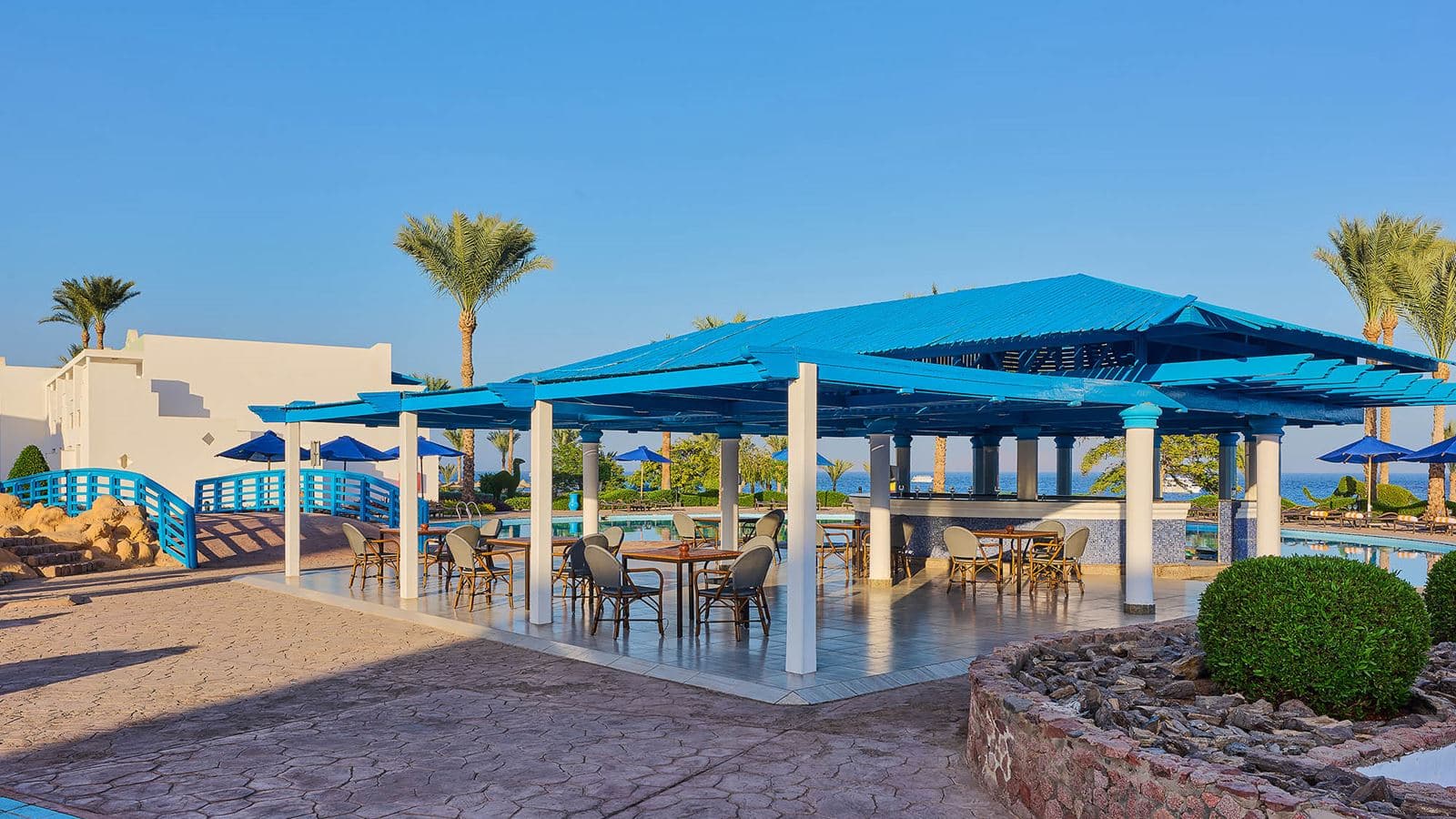 bars-aqua-bar