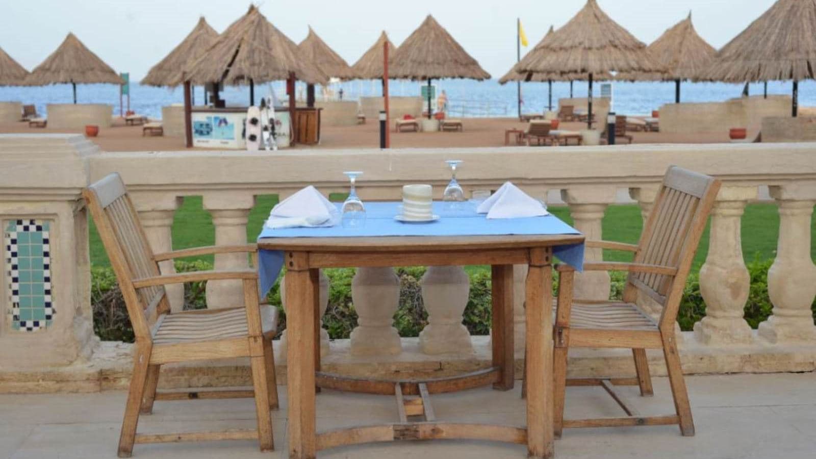 restaurants-pool-restaurant