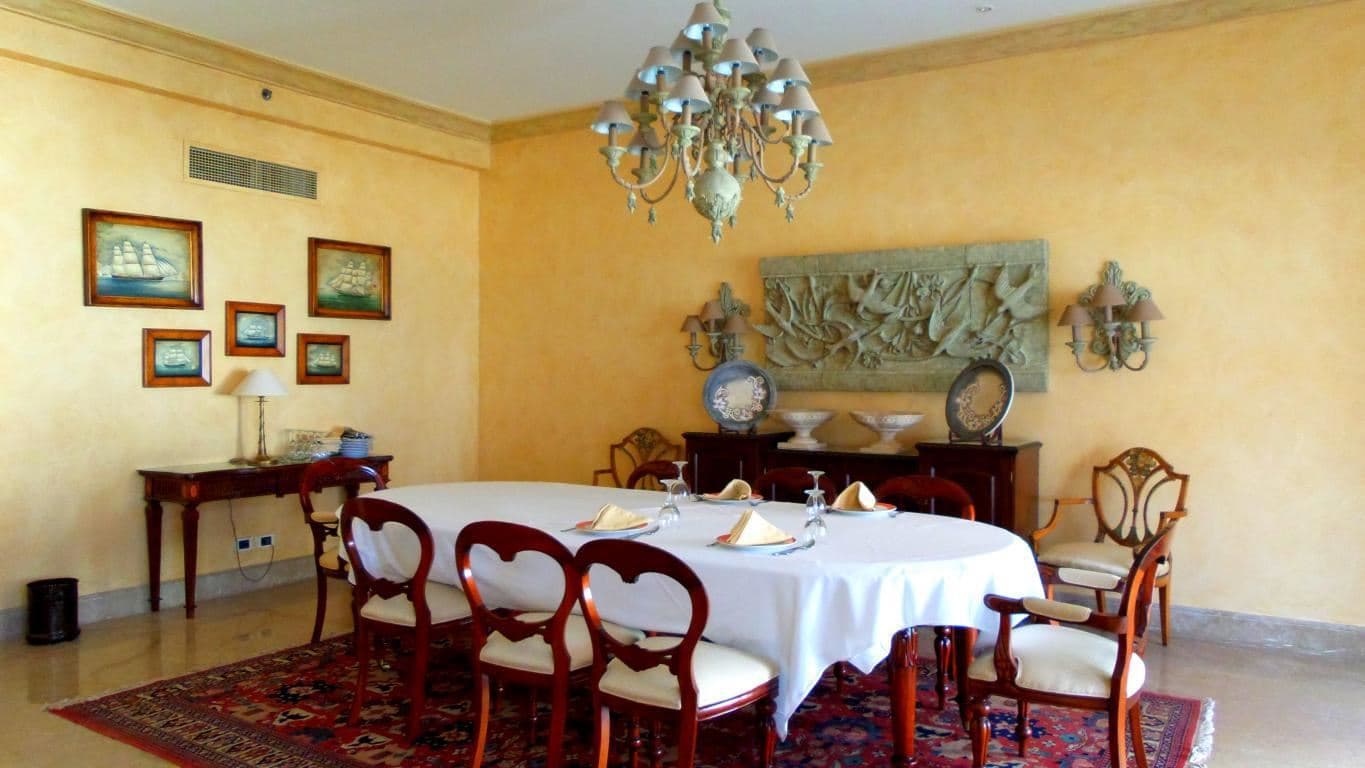 rooms-royal-suite