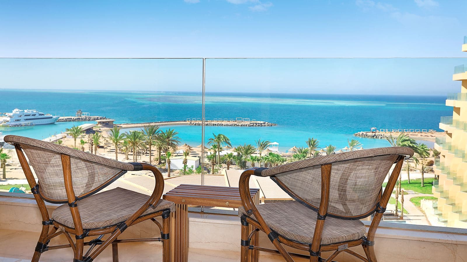 rooms-superior-room-with-seaview-and-balcony