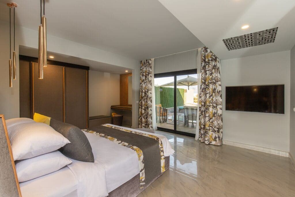 rooms-jacuzzi-suite