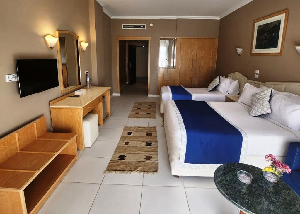 rooms-superior-room