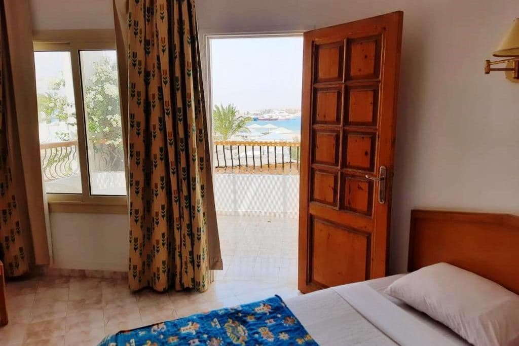 rooms-superior-room