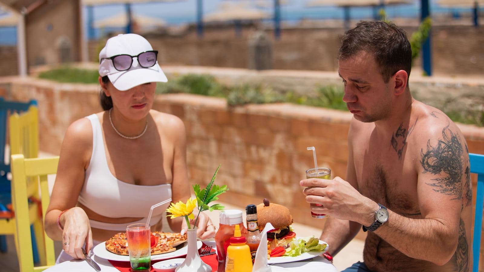 restaurants-sunny-terrrace-bar