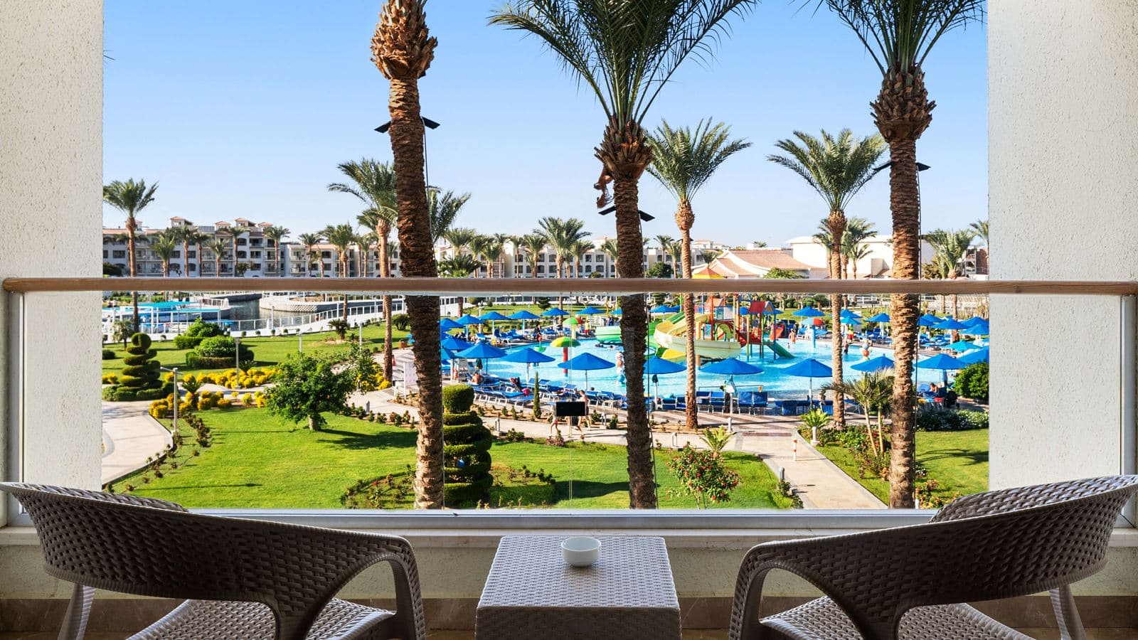 rooms-standard-pool-view-room