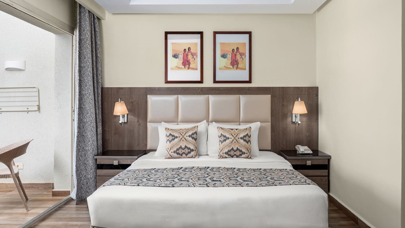rooms-superior-pool-view-room