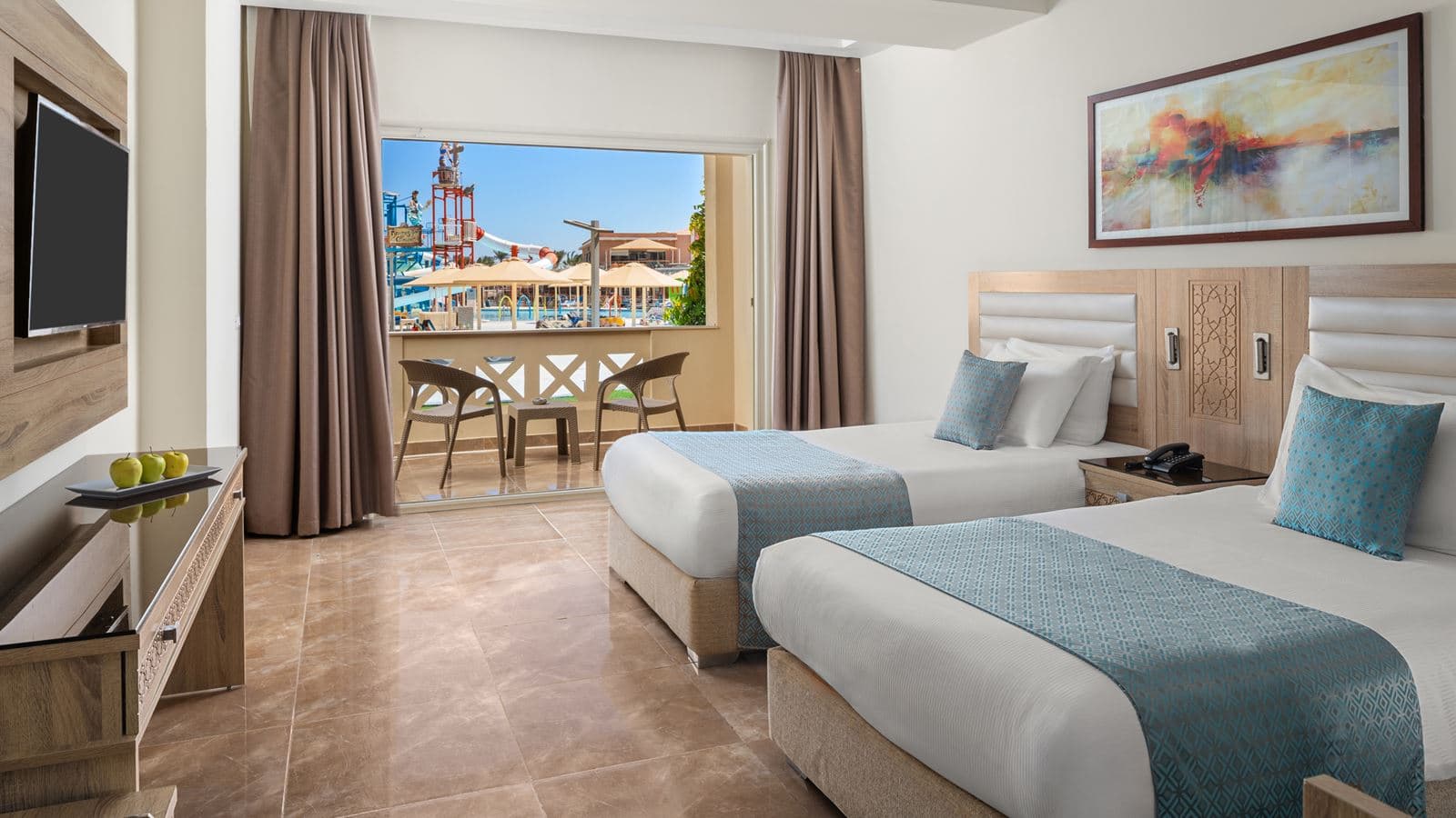 rooms-family-room-pool-view