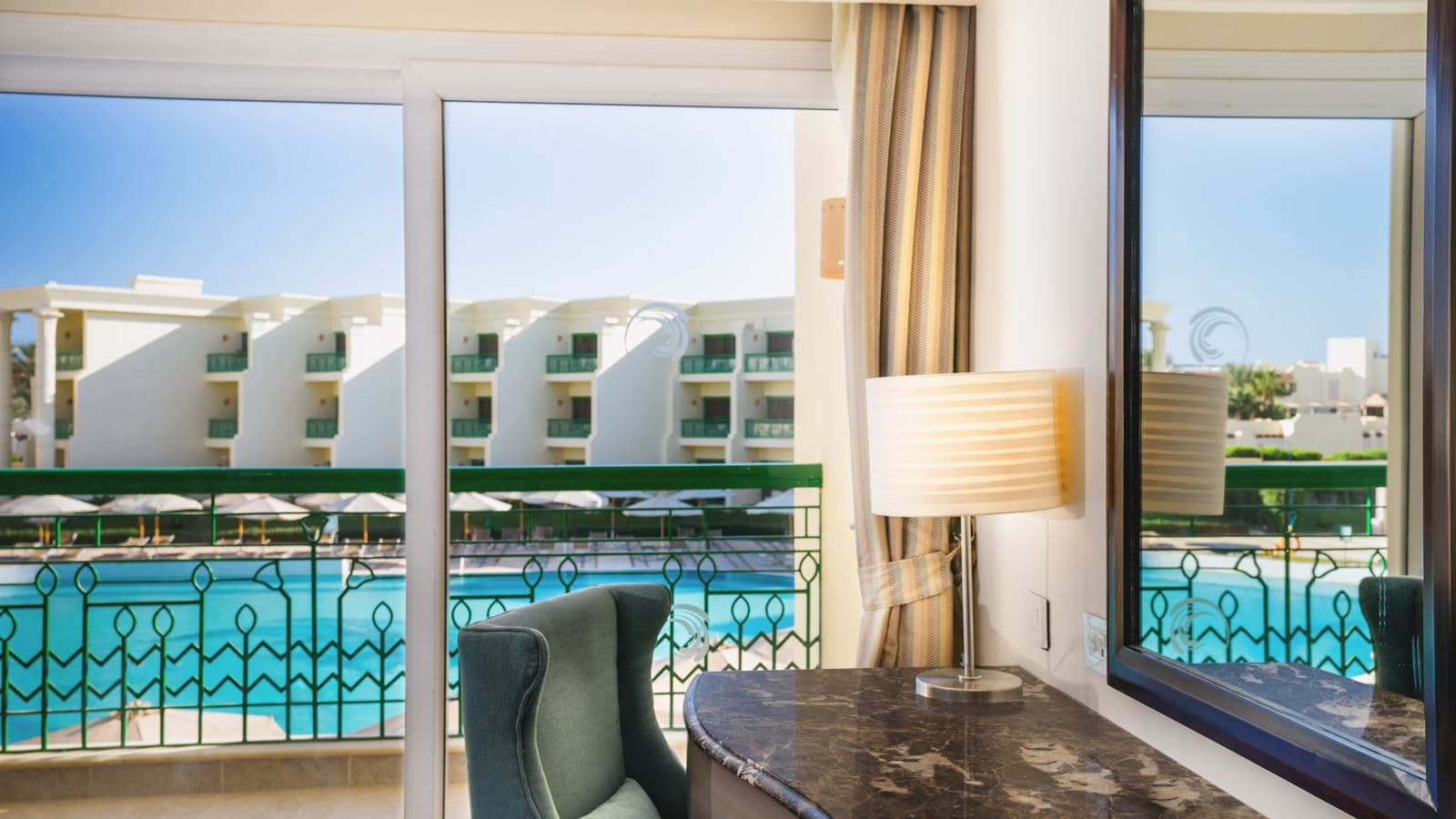 rooms-premium-room