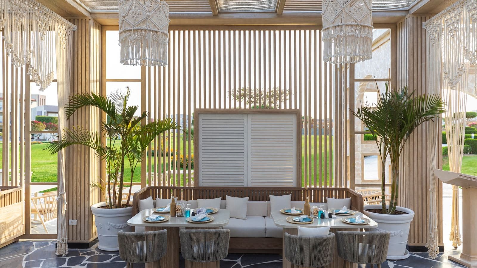 restaurants-yades