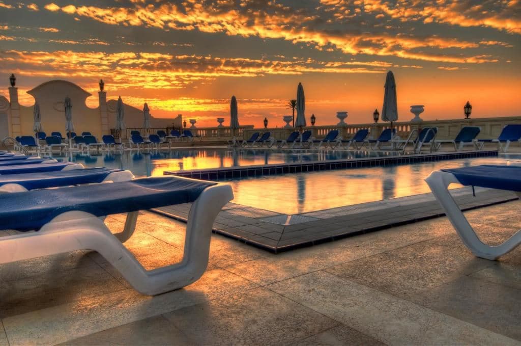 pools-outdoor-pool