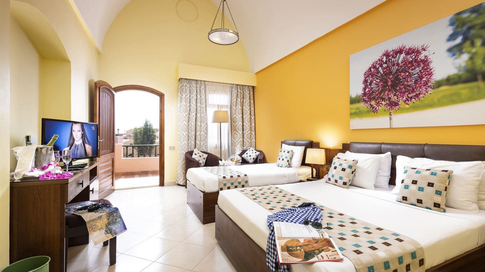 rooms-grand-room