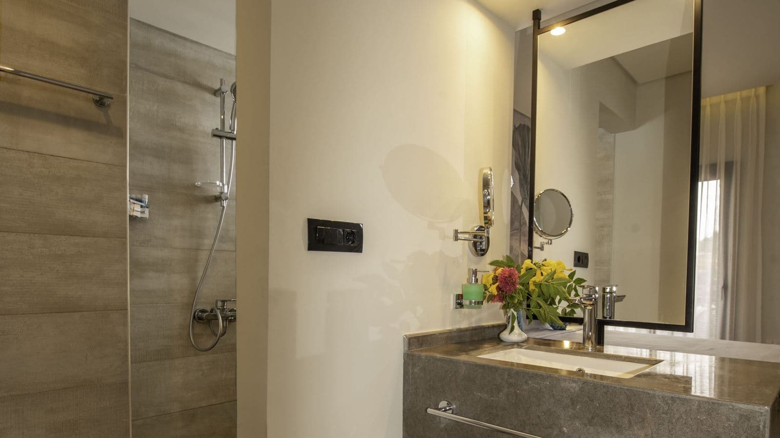 rooms-comfort-room
