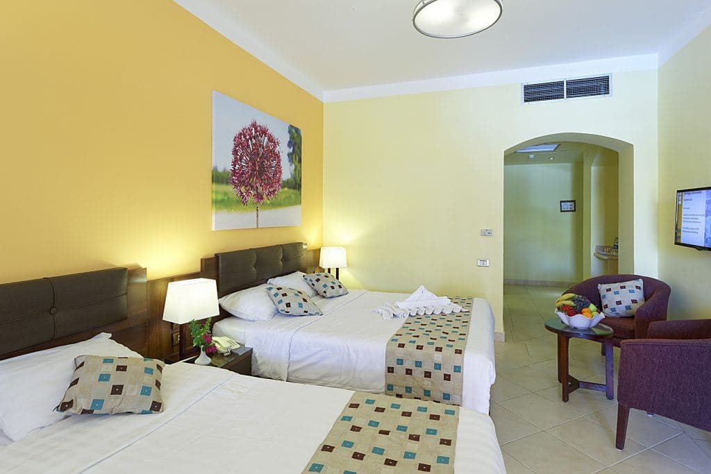 rooms-grand-room
