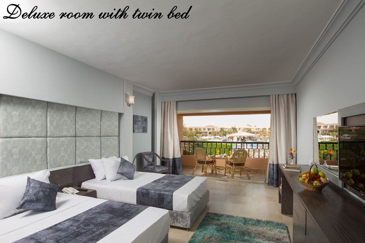 rooms-deluxe-room