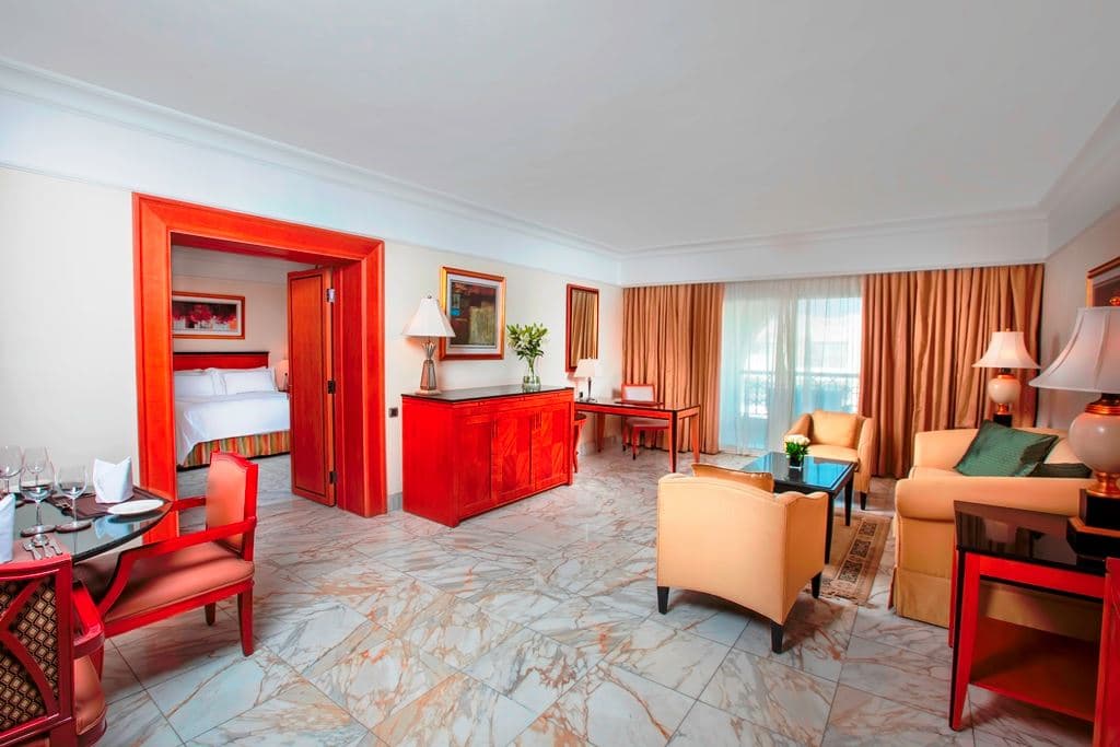 rooms-signature-suite-aqua