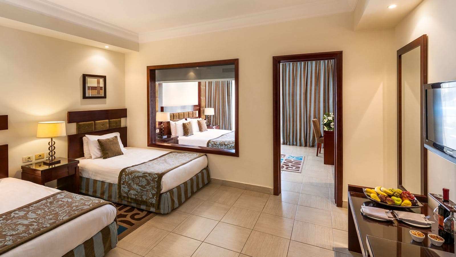 rooms-room-family-quad