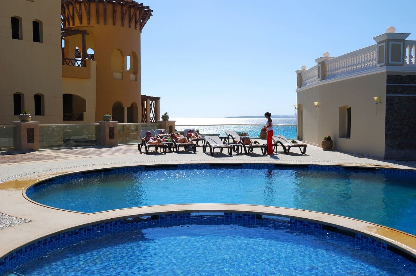 bars-relax-pool-bar