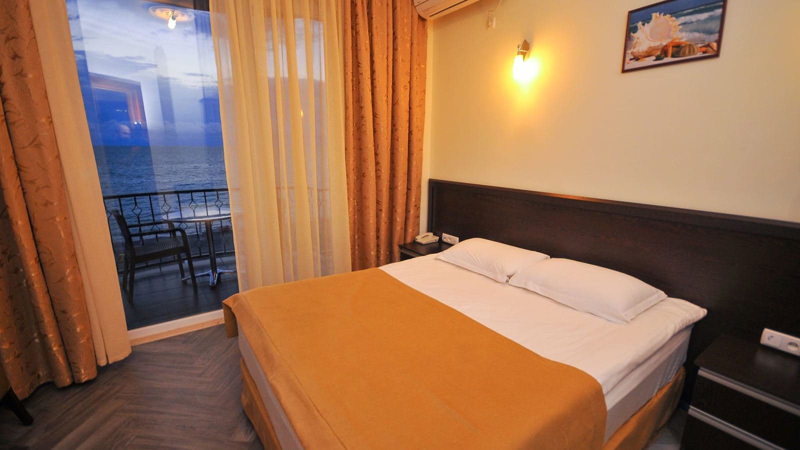 rooms-dbl-standart-room-with-balcony