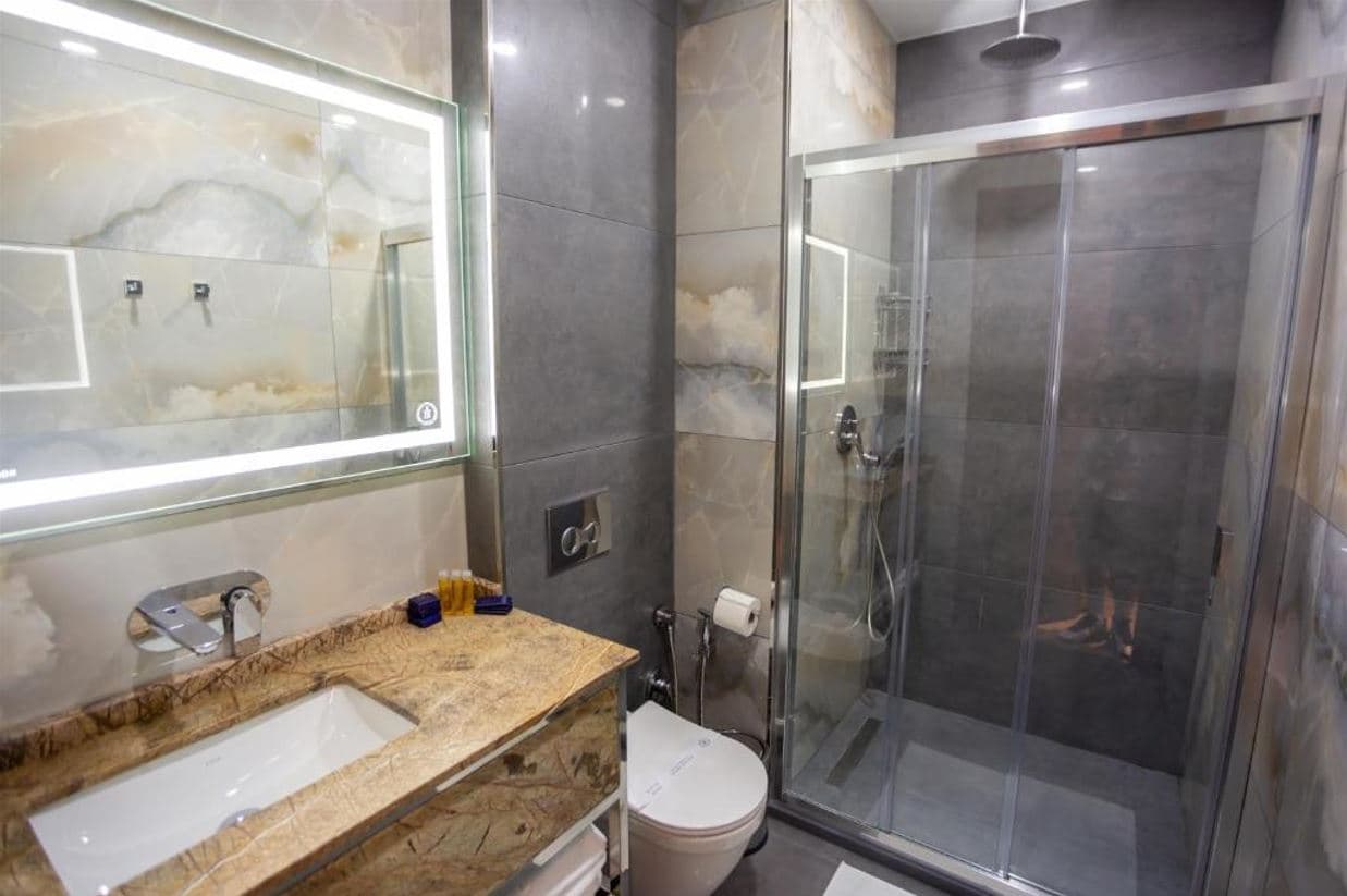rooms-trpl-with-mv-and-balcony