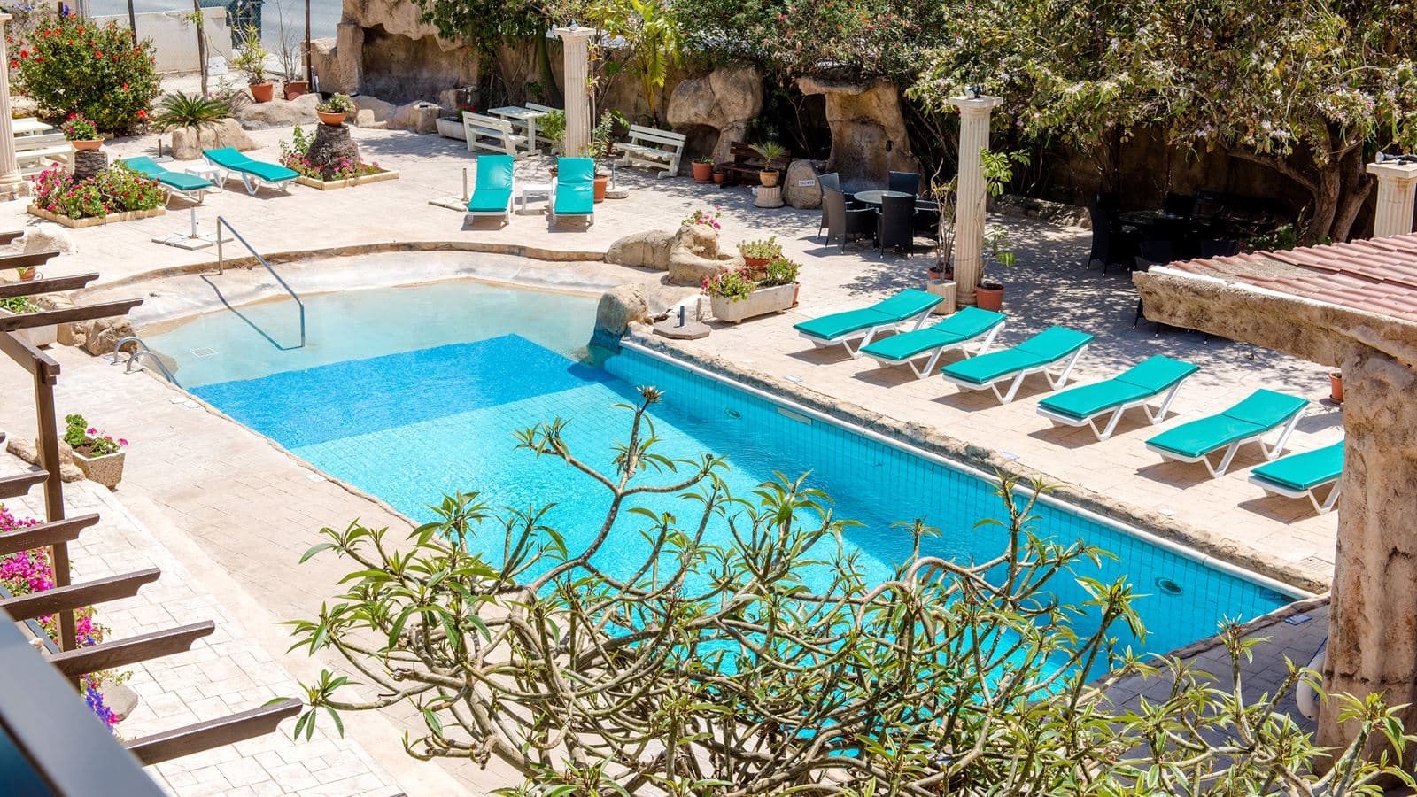pools-outdoor-pool