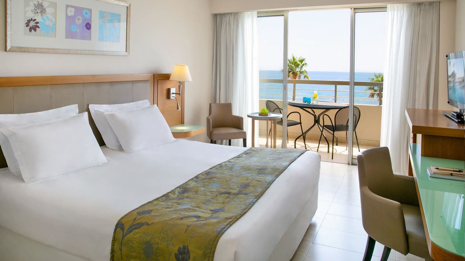rooms-standard-room-seaview-balcony