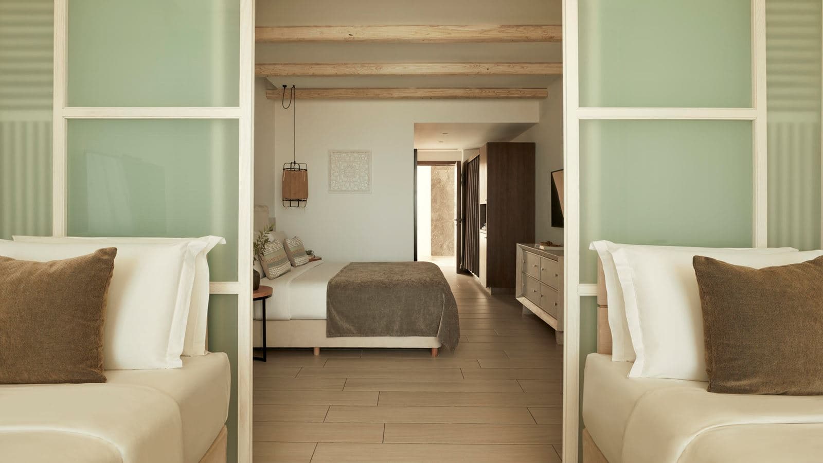 rooms-quad-standard-family-bungalow