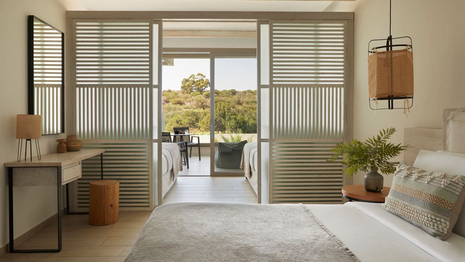 rooms-quad-standard-family-bungalow