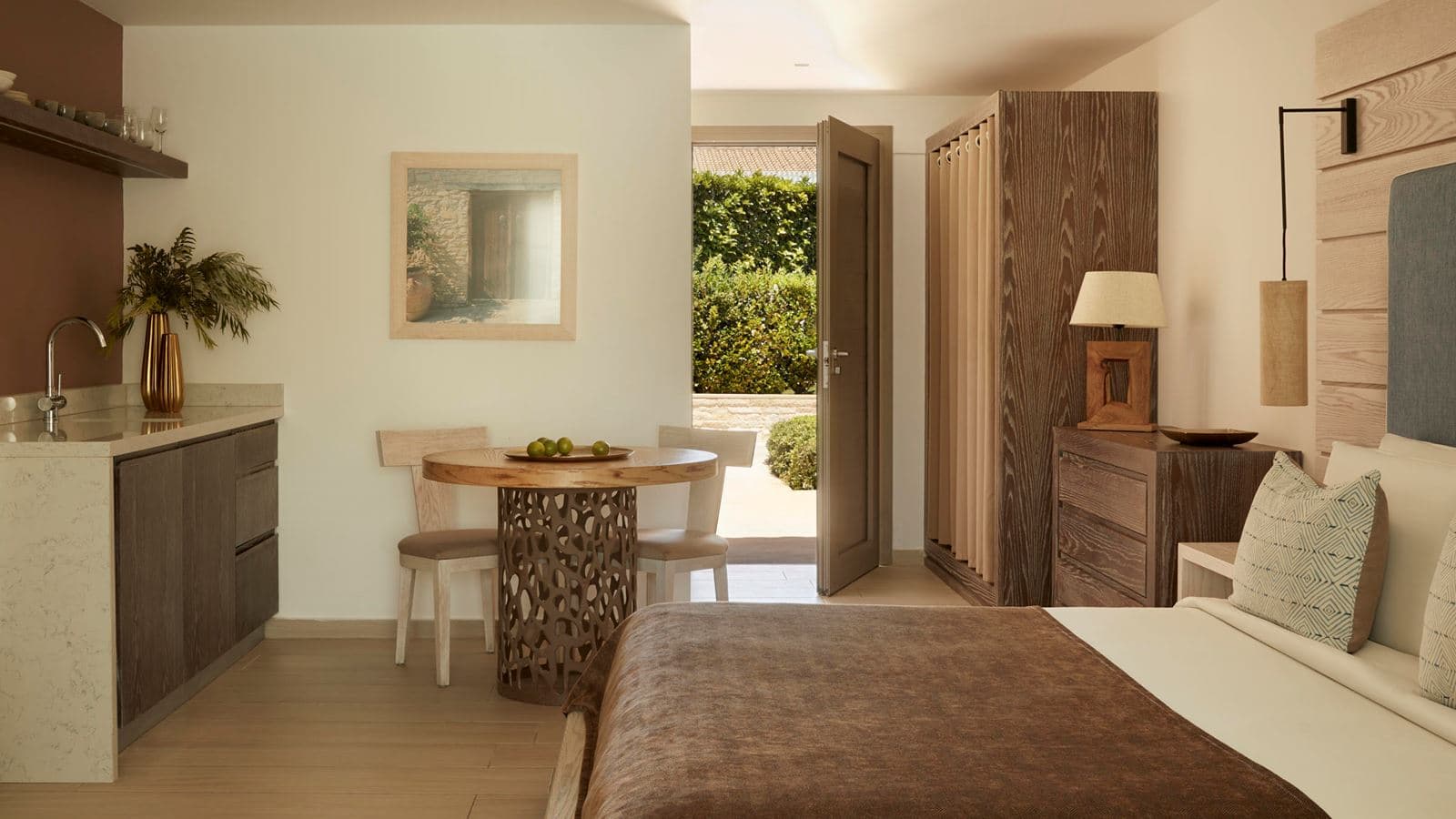 rooms-1-bedroom-bungalow