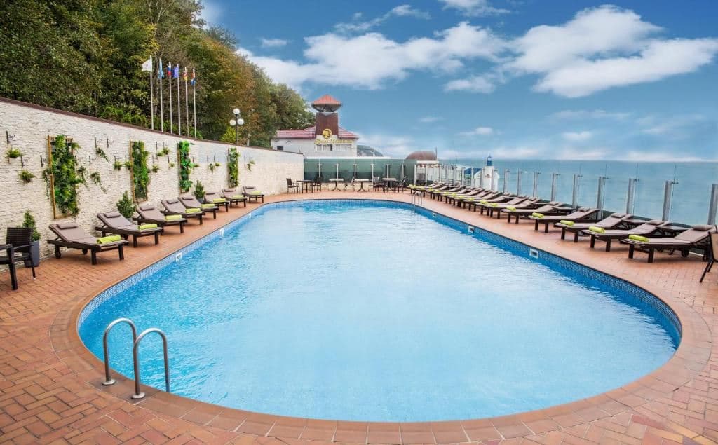 pools-outdoor-pool