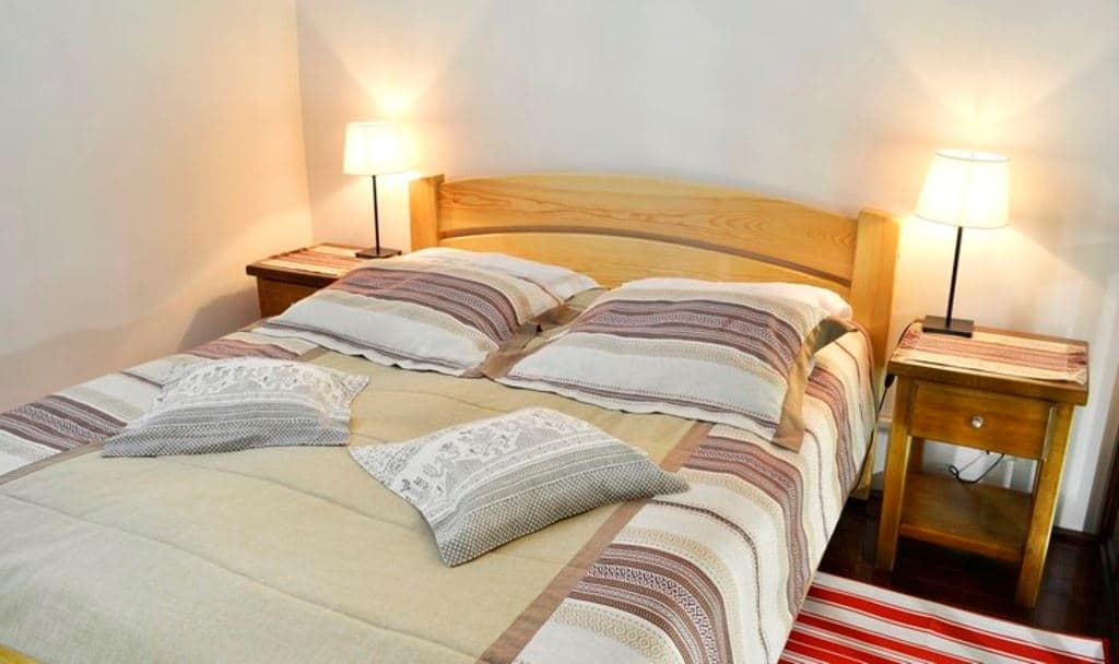 rooms-apartments