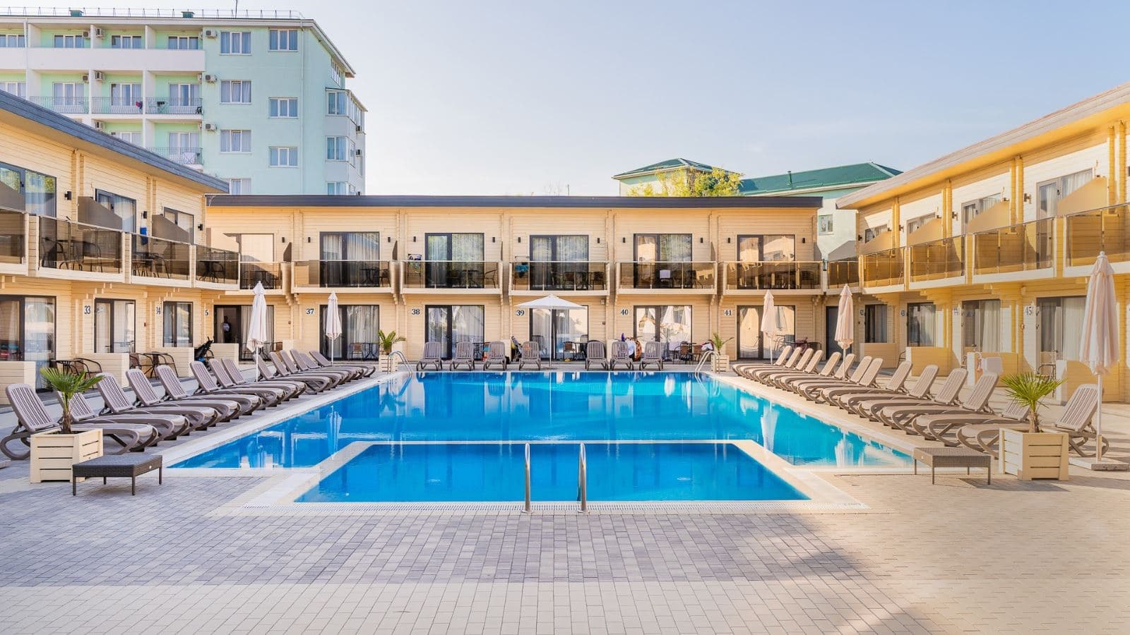 pools-outdoor-pool