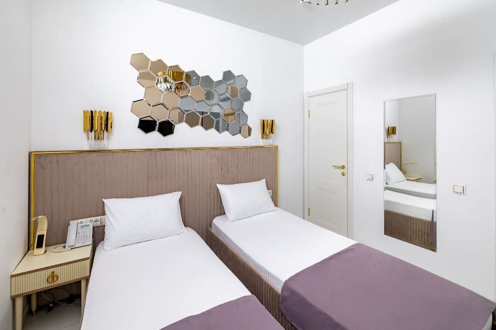 rooms-economy