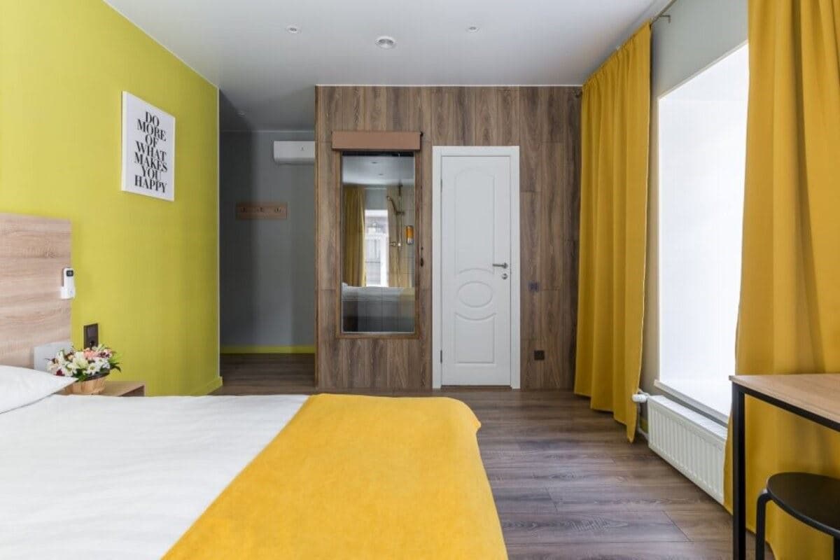 rooms-делюкс-с-панорамным-видом-на-город