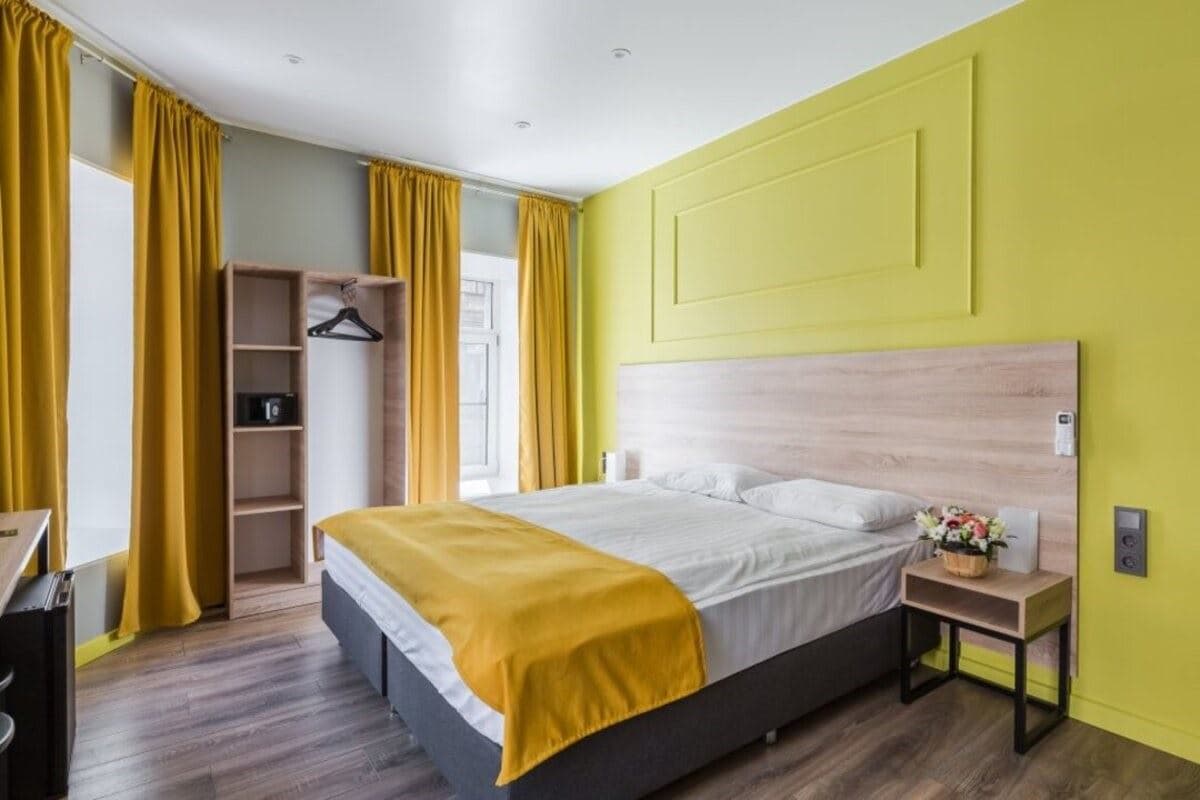 rooms-делюкс-с-панорамным-видом-на-город
