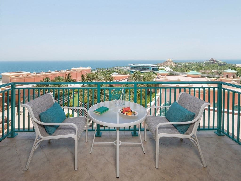 rooms-2-bedroom-skyline-suite