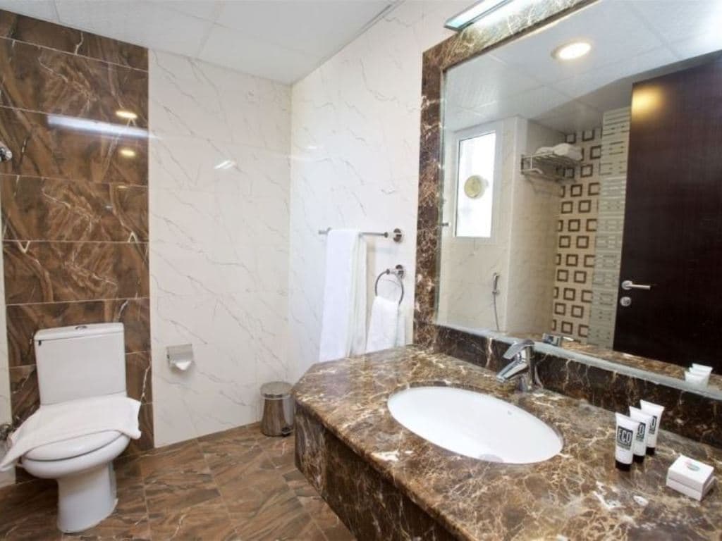 rooms-deluxe-room