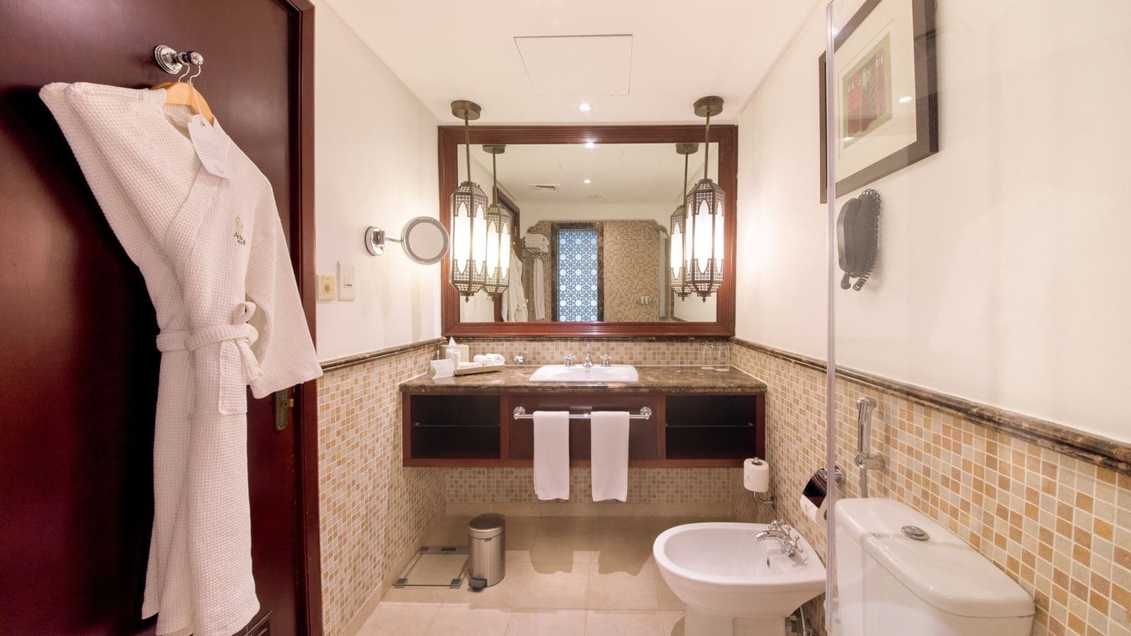 rooms-deluxe-room
