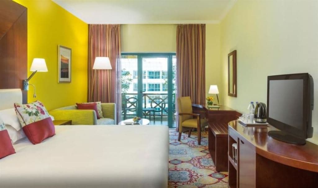 rooms-deluxe-room