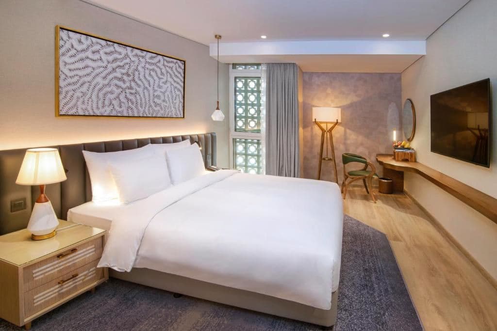 rooms-superior-room-city-view