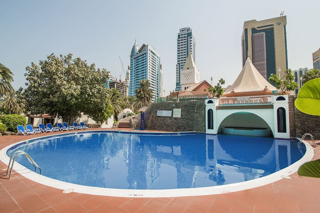 pools-outdoor-pool