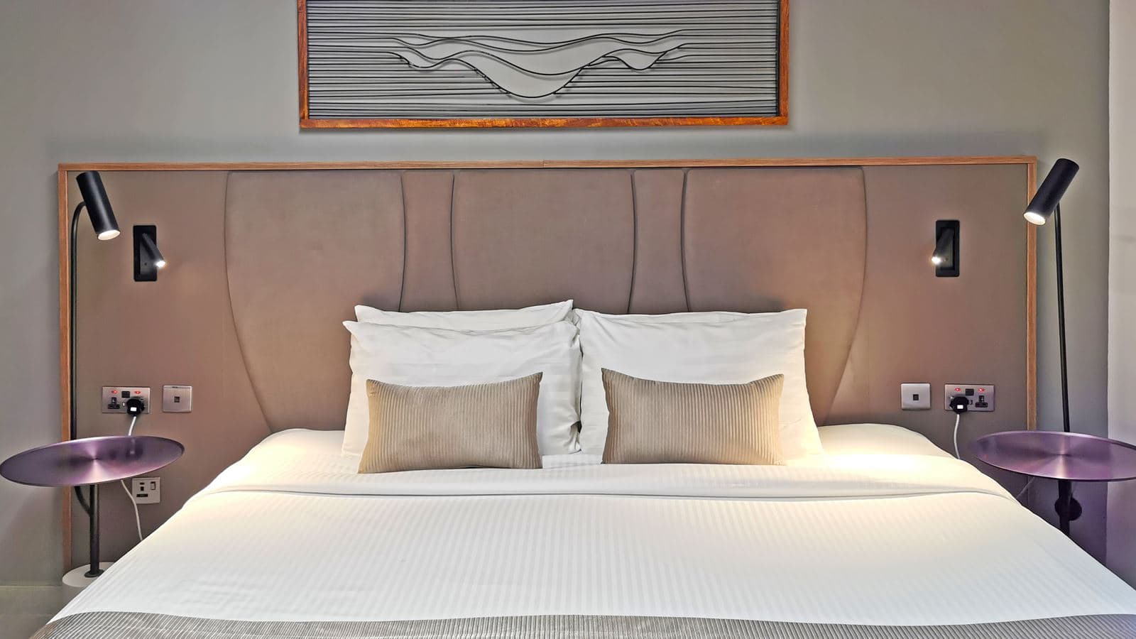 rooms-master-suite