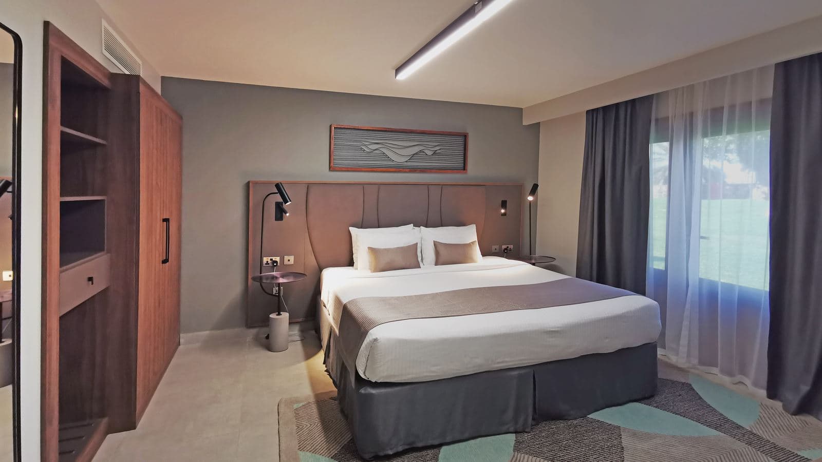 rooms-master-suite