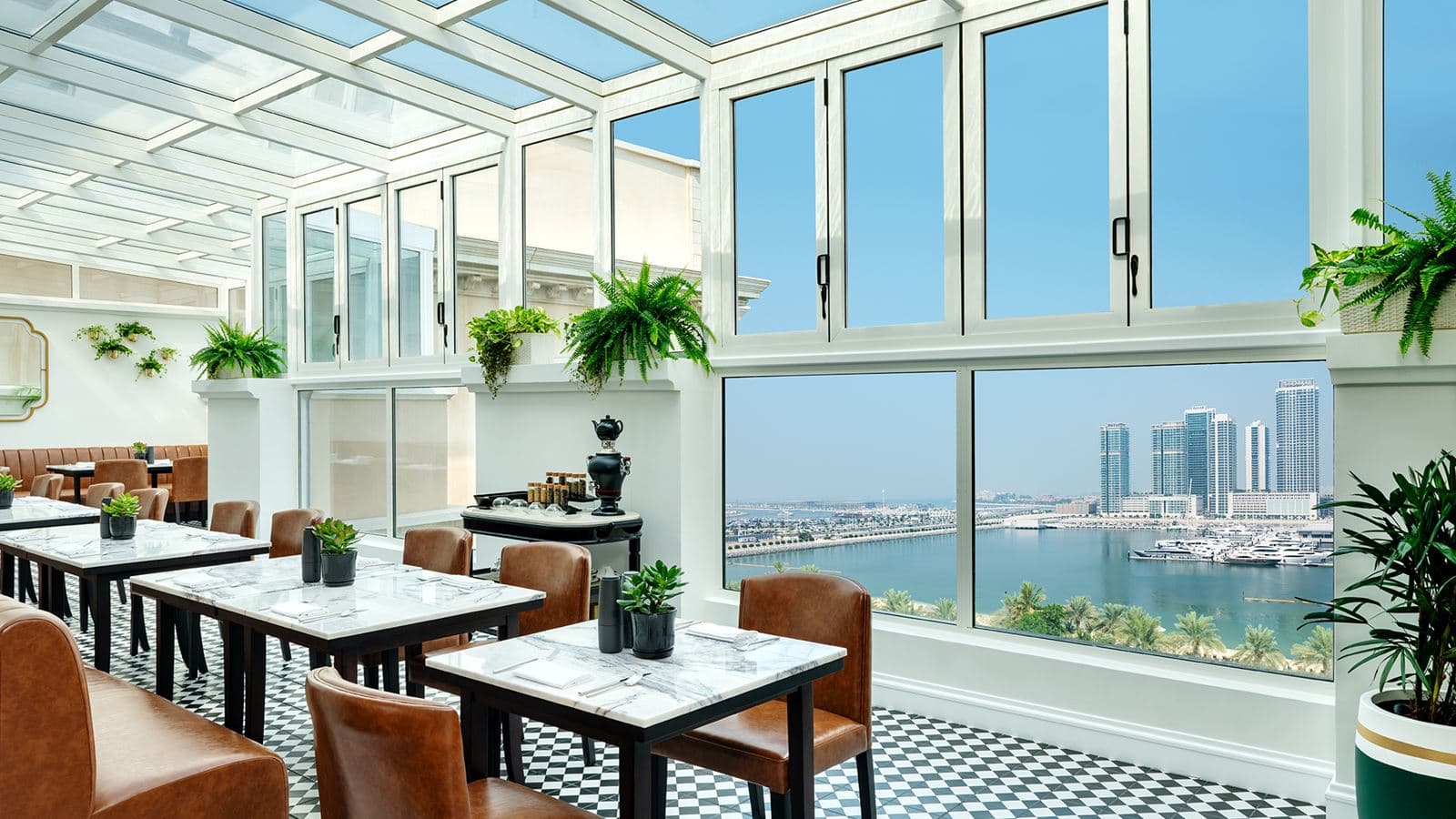 rooms-westin-club-room-skyline