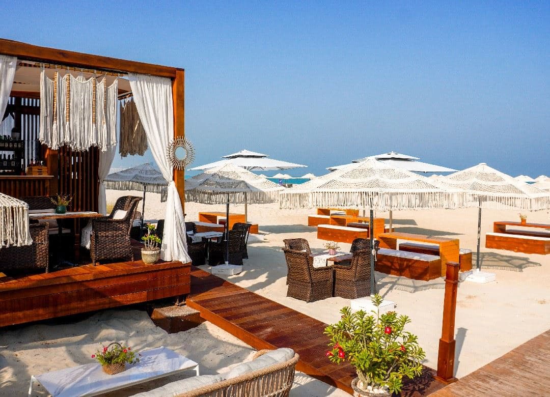 bars-ame-beach-bar