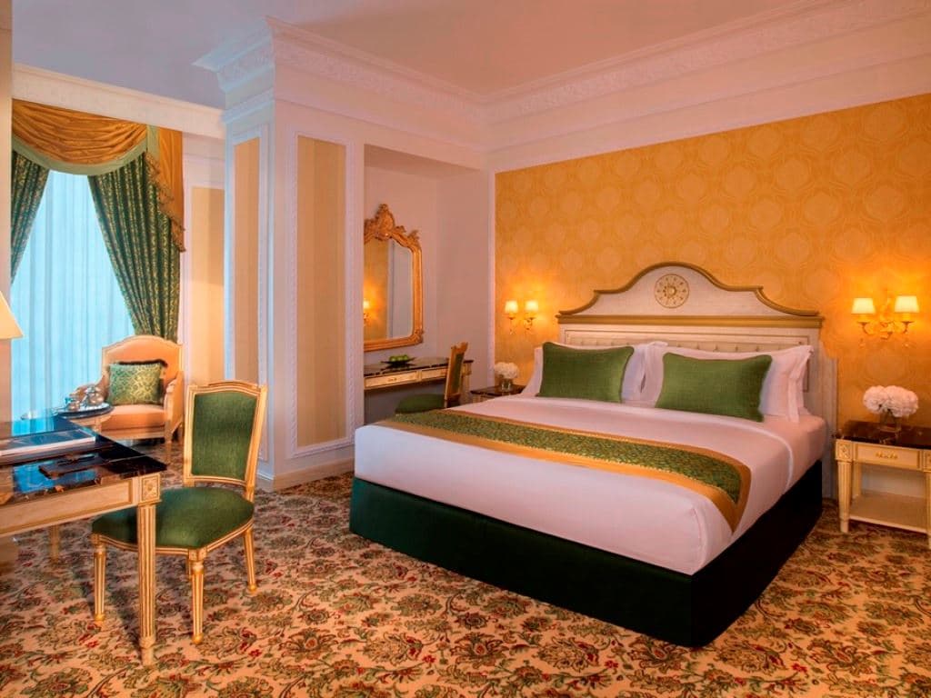 rooms-grand-deluxe-room