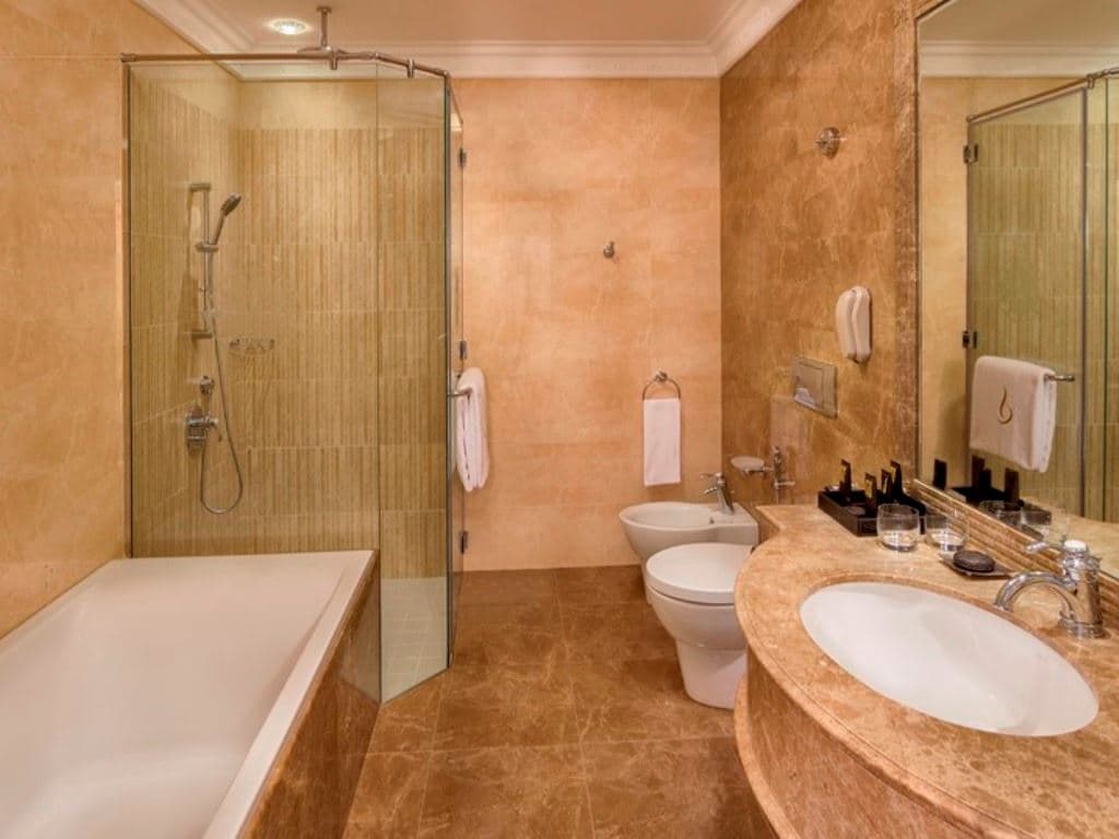 rooms-deluxe-room