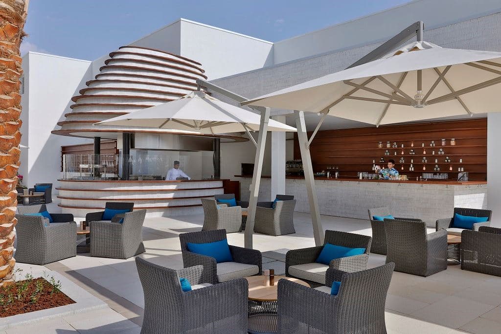 bars-capila--pool-bar-and-grill