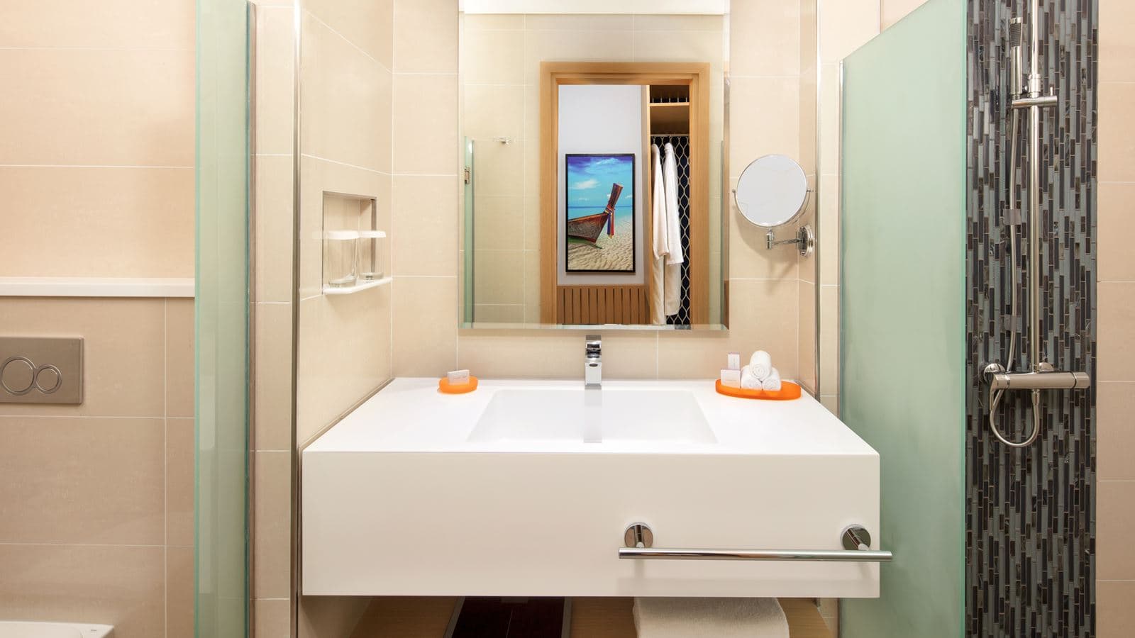 rooms-mirage-superior-room-sea-view-w-bunk-beds