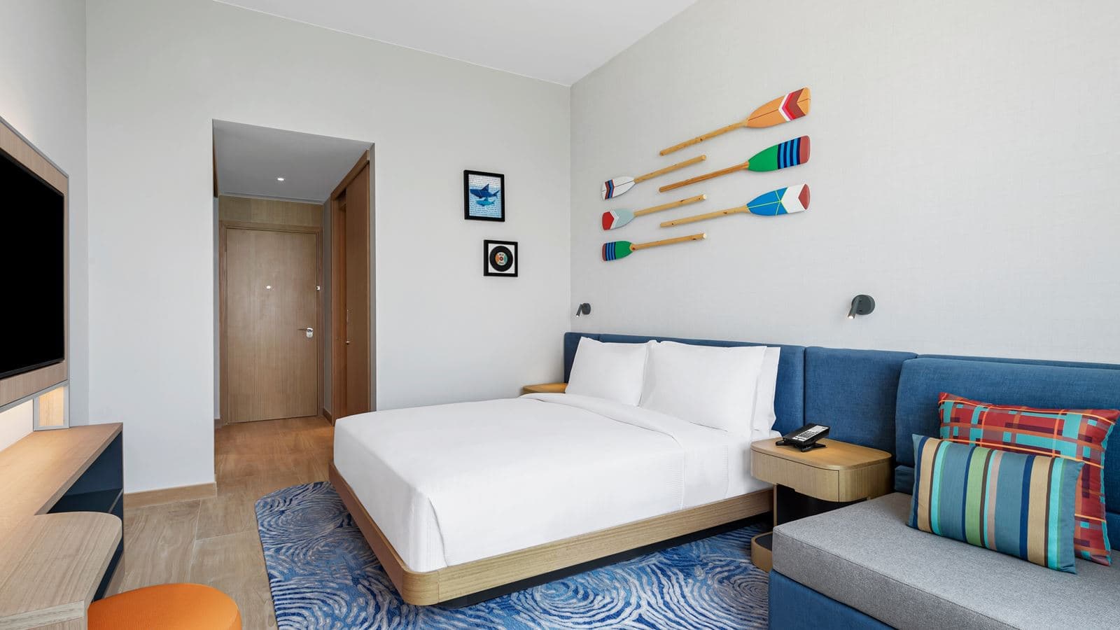 rooms-kingqueen-guest-room-island-view