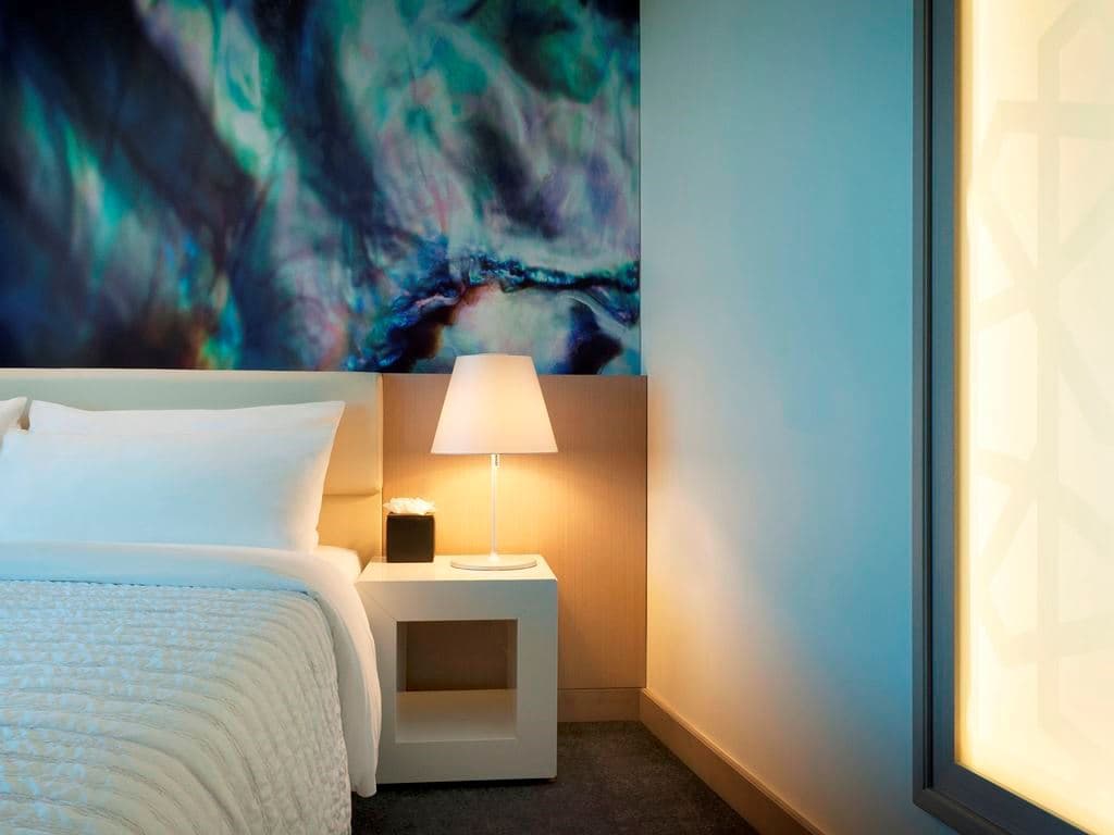 rooms-deluxe-room